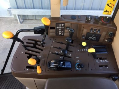 John Deere 6610
