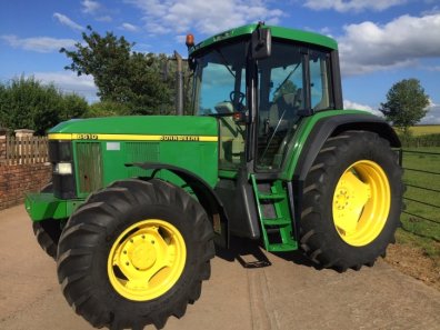John Deere 6610