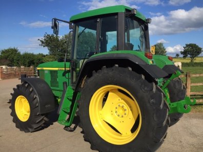 John Deere 6610