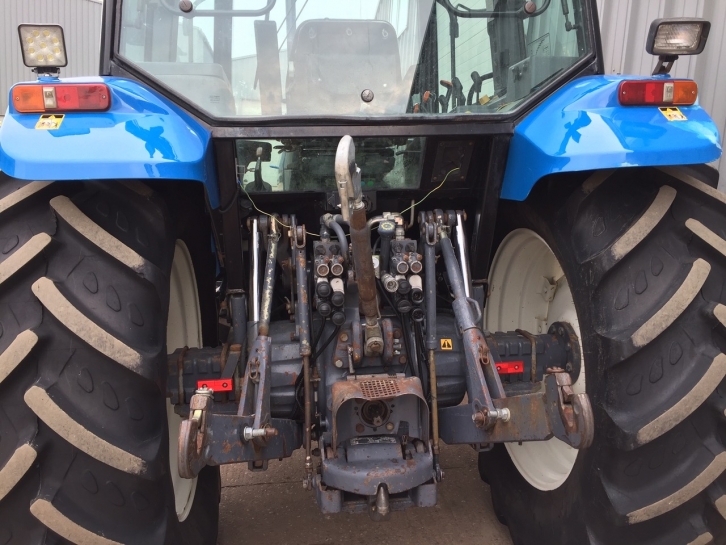 New Holland 8340 SLE