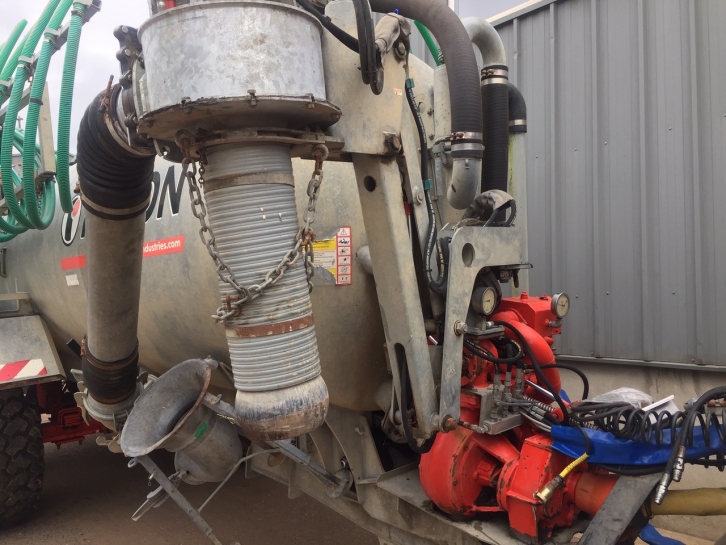 Pichon 3,500 Gallon Vacuum tanker