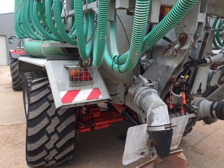 Pichon 3,500 Gallon Vacuum tanker