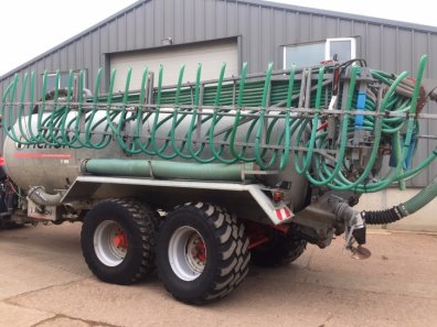 Pichon 3,500 Gallon Vacuum tanker