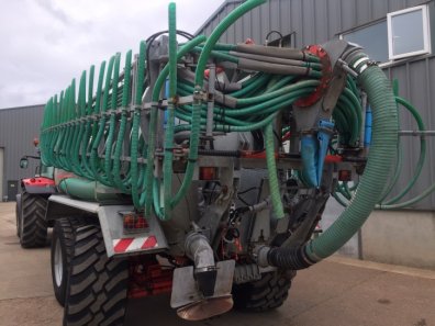 Pichon 3,500 Gallon Vacuum tanker
