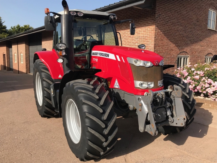 Massey Ferguson 7718 Efficent