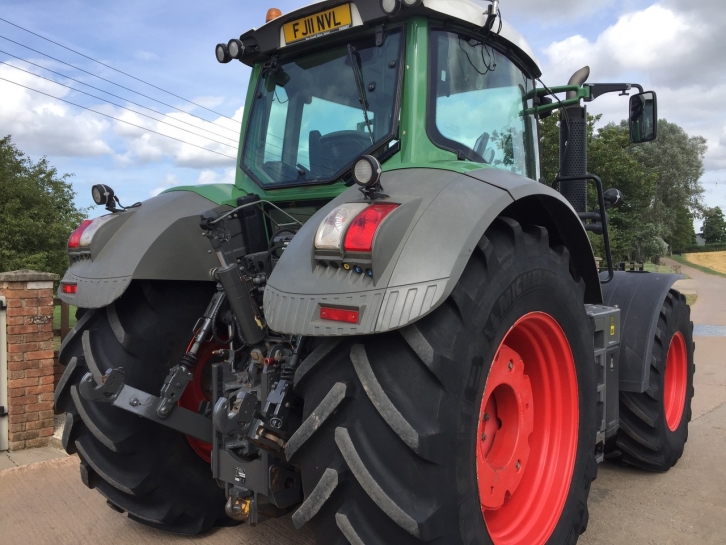 Fendt 824 Profi-Plus