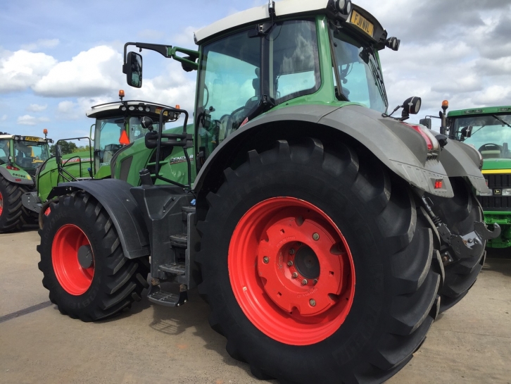 Fendt 824 Profi-Plus
