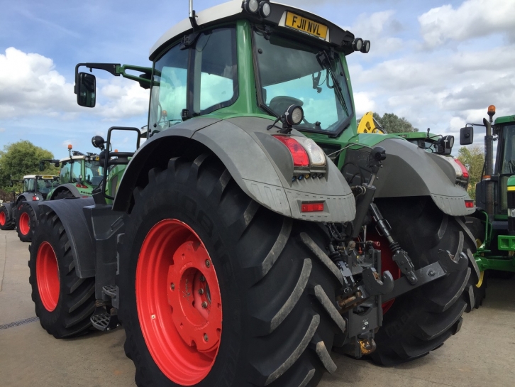 Fendt 824 Profi-Plus