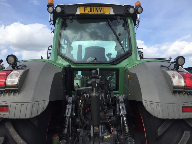 Fendt 824 Profi-Plus