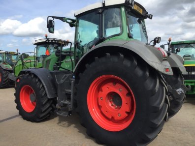 Fendt 824 Profi-Plus