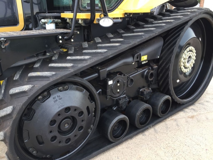 CAT Challenger 765D