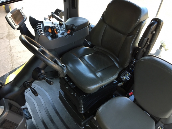 CAT Challenger 765D