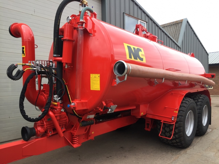 NC 4000 Gallon vacuum tanker