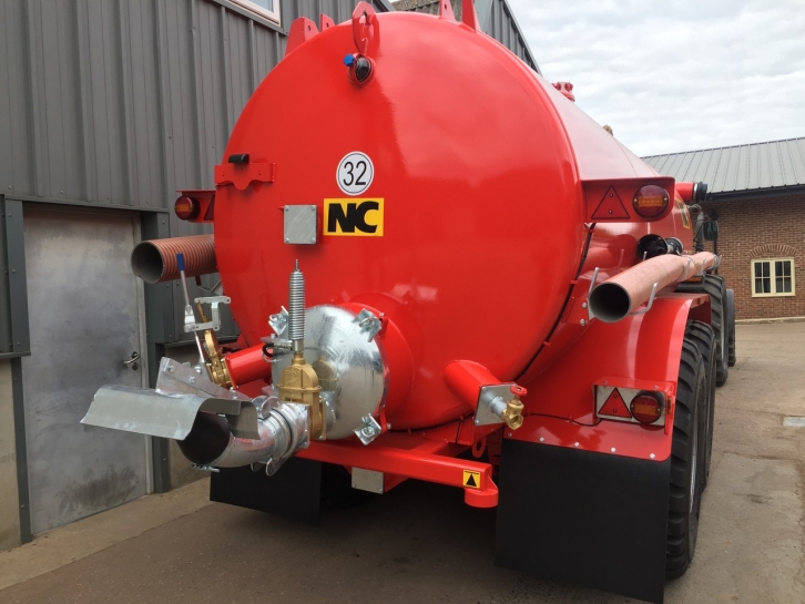 NC 4000 Gallon vacuum tanker