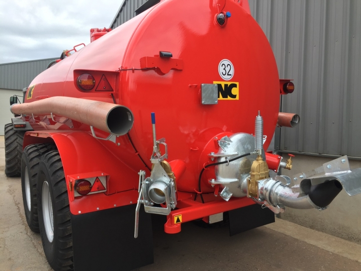 NC 4000 Gallon vacuum tanker