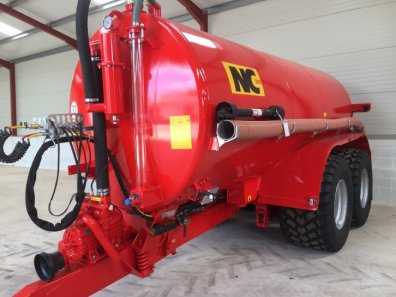 NC 3500 Gallon vacuum tanker