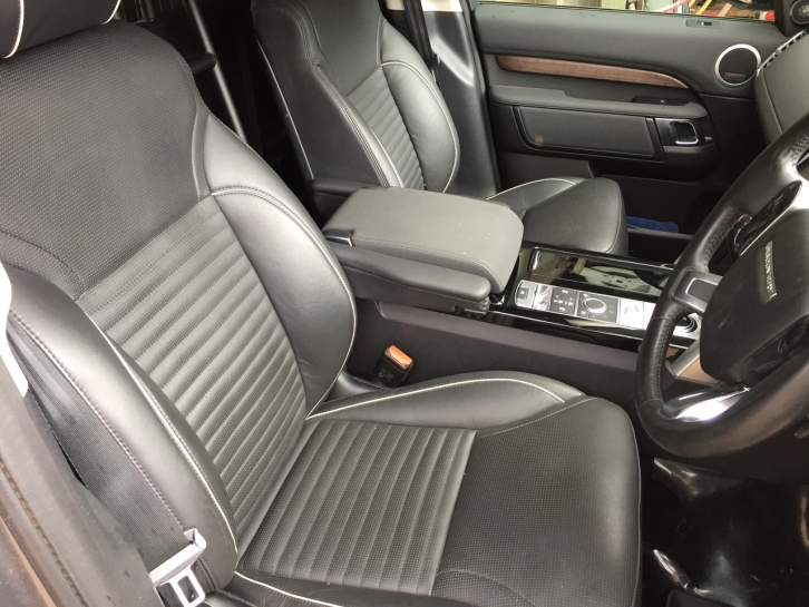 Land Rover Discovery Commercial HSE TD6