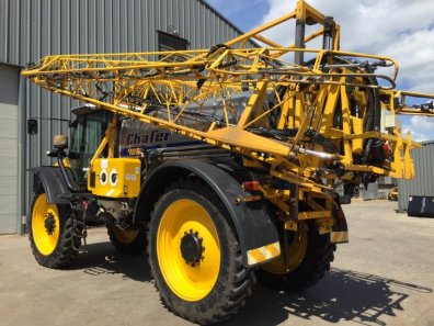 Chafer Multidrive 6185 demount sprayer 4000 Litre