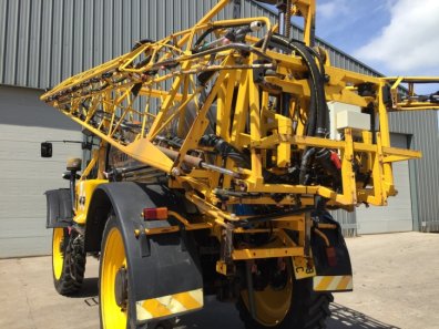Chafer Multidrive 6185 demount sprayer 4000 Litre