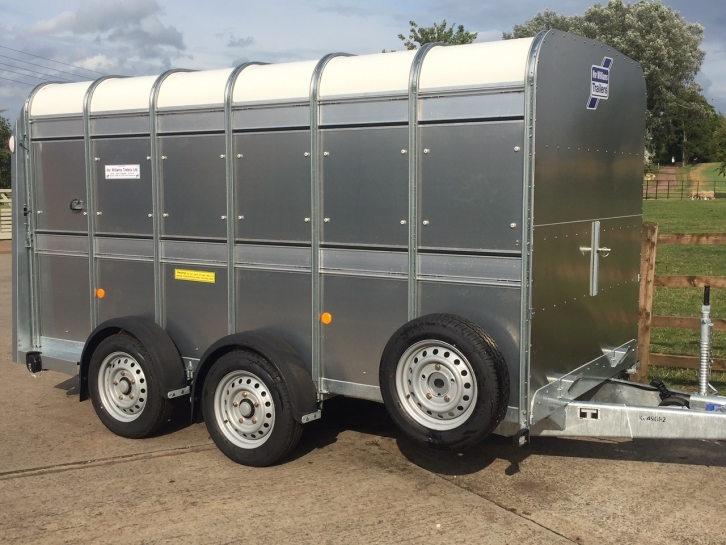 Ifor Williams TA510 12ft cattle trailer
