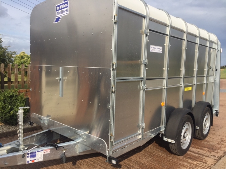 Ifor Williams TA510 12ft cattle trailer