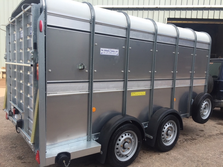 Ifor Williams TA510 12ft cattle trailer