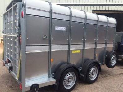 Ifor Williams TA510 12ft cattle trailer