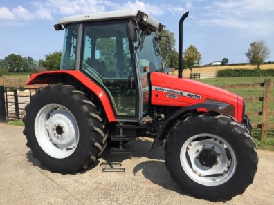 Massey Ferguson 4245