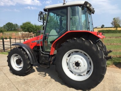 Massey Ferguson 4245