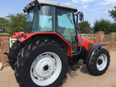 Massey Ferguson 4245