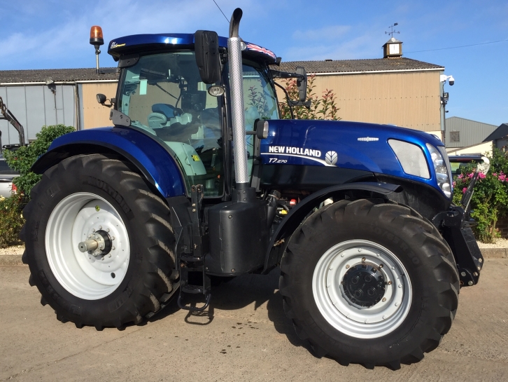New Holland T7.270 Blue Power