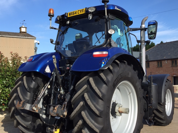 New Holland T7.270 Blue Power