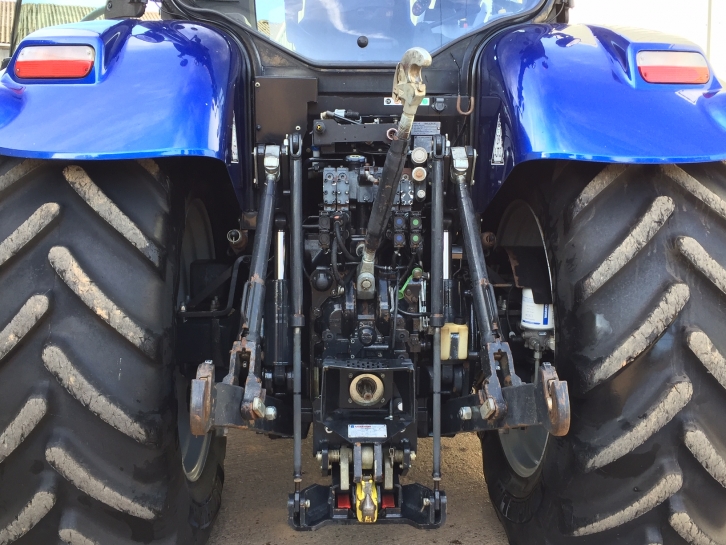 New Holland T7.270 Blue Power