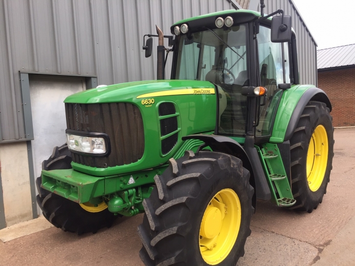 John Deere 6630