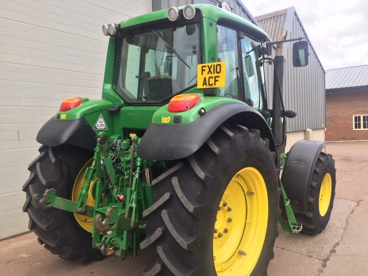John Deere 6630