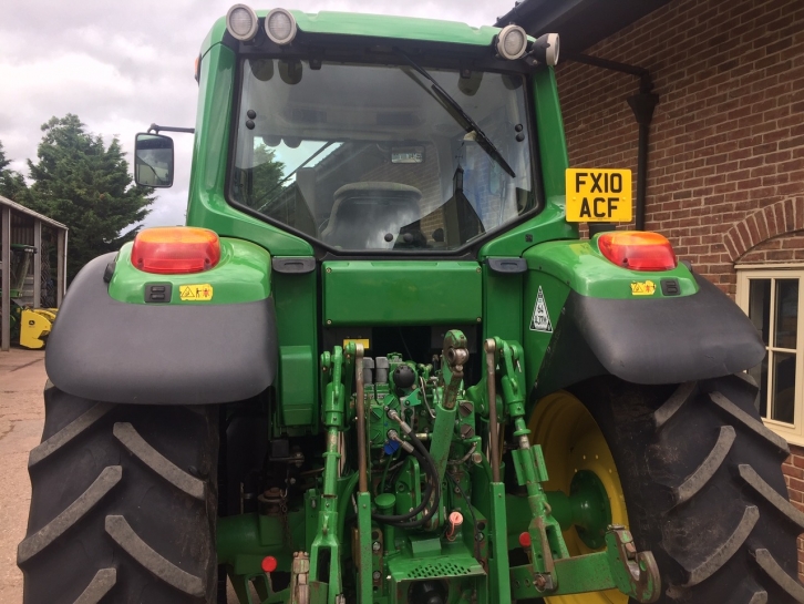 John Deere 6630