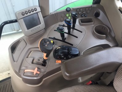 John Deere 6630