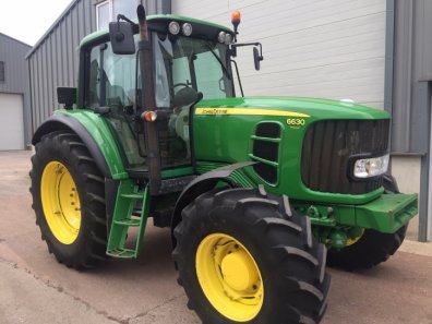 John Deere 6630