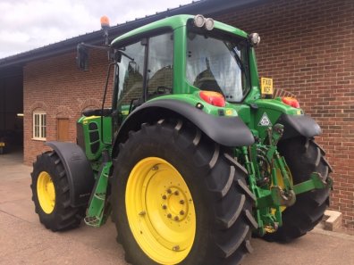 John Deere 6630