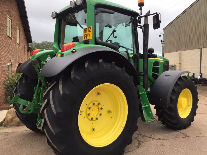 John Deere 6930