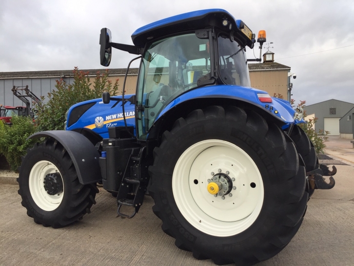 New Holland T7.270