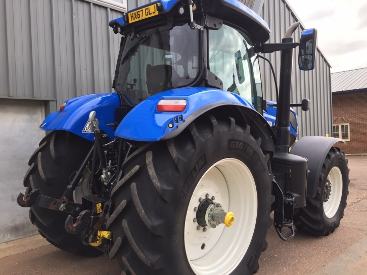 New Holland T7.270