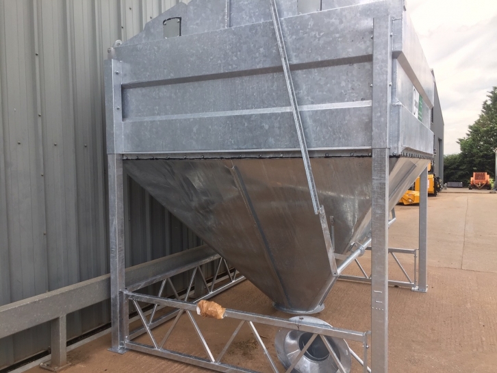 Condon 8 Ton feed bin