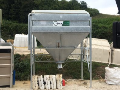 Condon 8 Ton feed bin