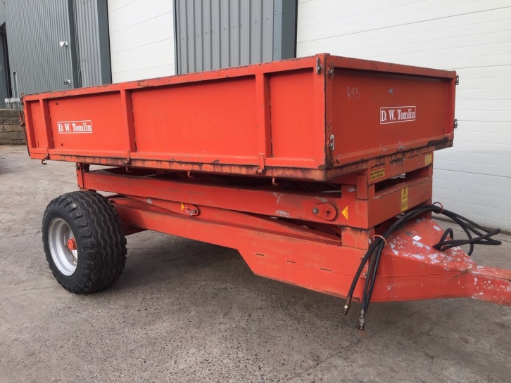 D W Tomlin high lift 3500kg trailer