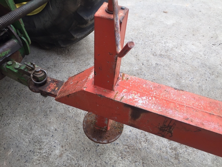 D W Tomlin high lift 3500kg trailer