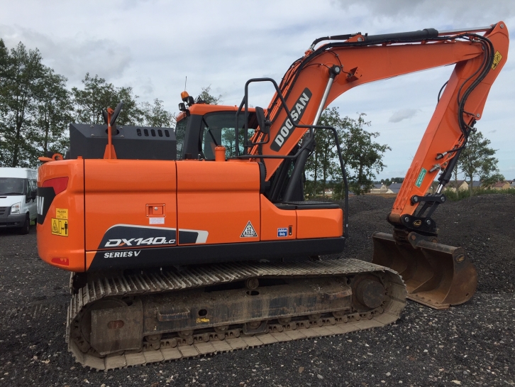 Doosan DX 140 LC Series V
