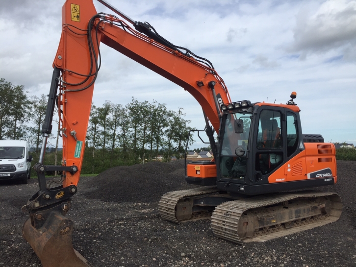 Doosan DX 140 LC Series V