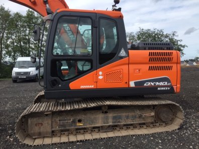 Doosan DX 140 LC Series V