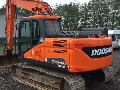 Doosan DX 140 LC Series V
